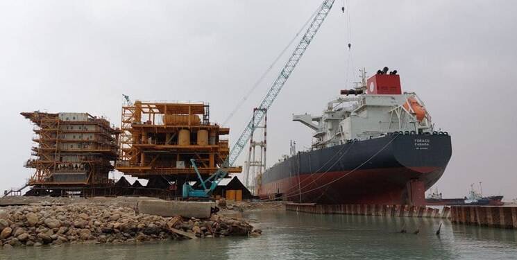 رویترز: ونزوئلا همچنان تلاش میکند تا به خرید نفتکش از ایران ادامه دهد