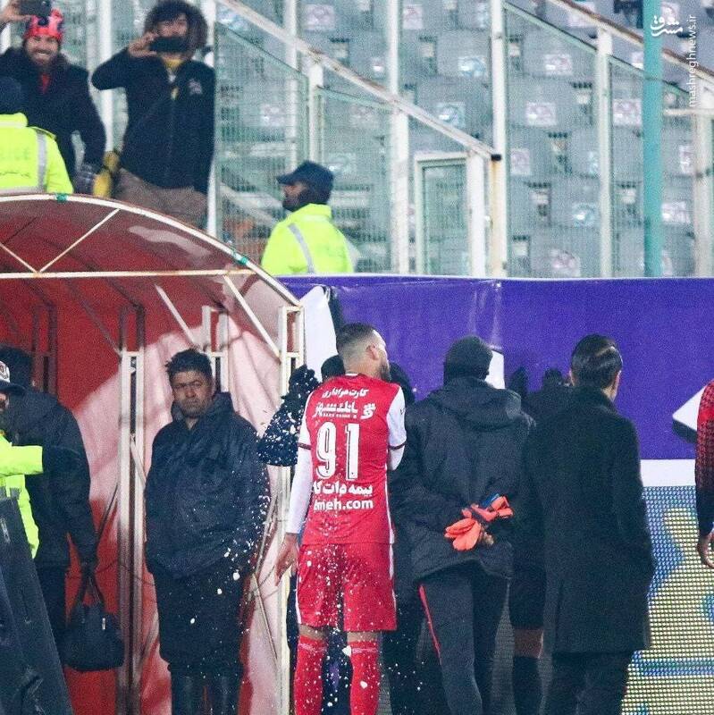 عکس/ استقبال با گلوله برفی از پریرا خرید جدید پرسپولیس
