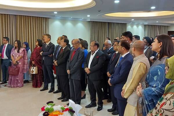 جشن پیروزی انقلاب اسلامی ایران در اقصی نقاط جهان +عکس