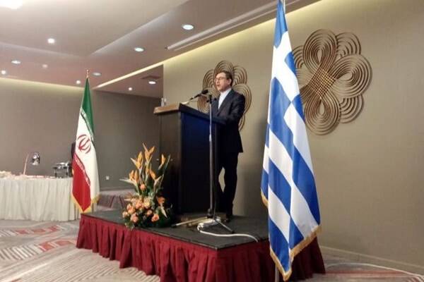 جشن پیروزی انقلاب اسلامی ایران در اقصی نقاط جهان +عکس