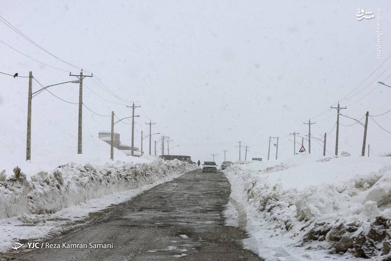 عکس/ حاشیه زایندهرود زیر بارش سنگین برف