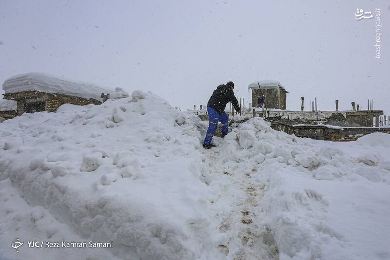 عکس/ حاشیه زایندهرود زیر بارش سنگین برف