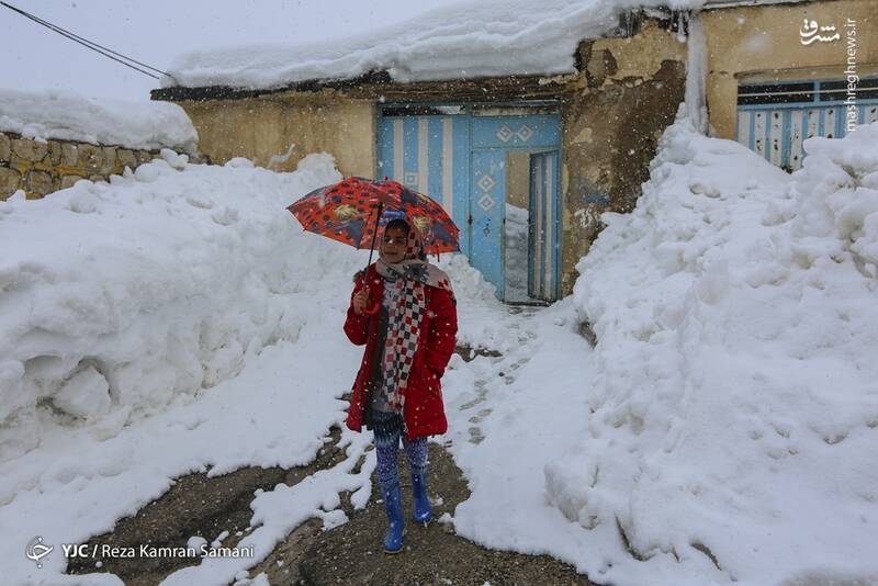 عکس/ حاشیه زایندهرود زیر بارش سنگین برف