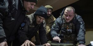 تصویر جنجالی فرمانده اوکراینی با نشان داعش+عکس