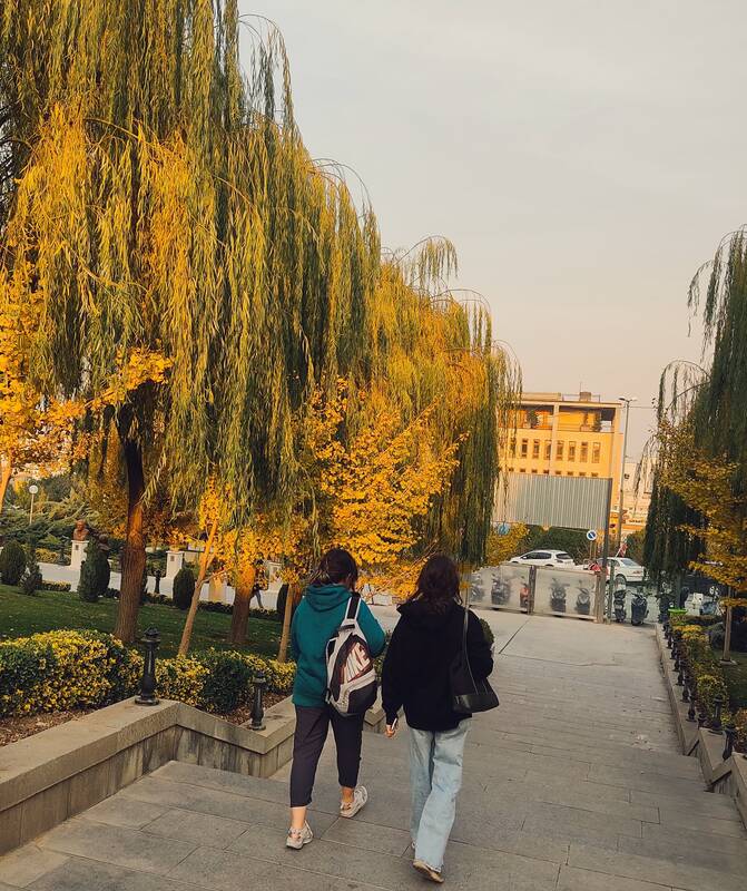 ماجرای «حجاب اجباری» در کتابخانه ملی که صدای بعضیها را در آورده+عکس