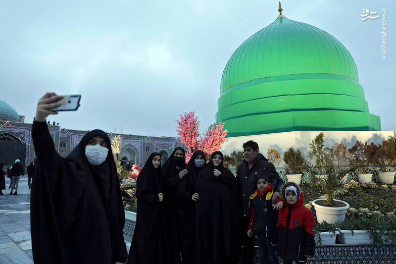 عکس/حال و هوای حرم رضوی در شب مبعث پیامبر اکرم(ص)