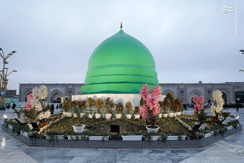 عکس/حال و هوای حرم رضوی در شب مبعث پیامبر اکرم(ص)