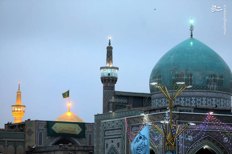 عکس/حال و هوای حرم رضوی در شب مبعث پیامبر اکرم(ص)