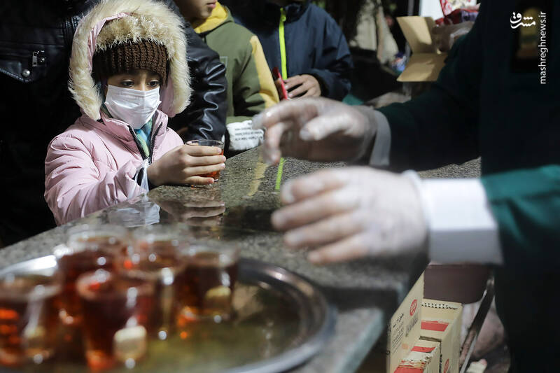 عکس/حال و هوای حرم رضوی در شب مبعث پیامبر اکرم(ص)