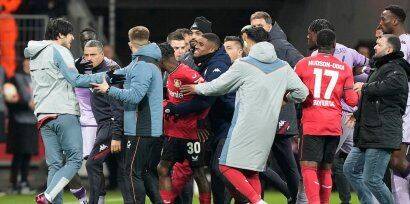 تصاویر| درگیری عجیب سردار آزمون در لیگ اروپا