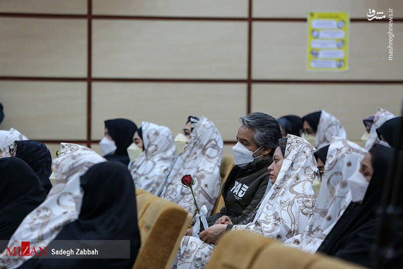 عکس/ اهدای ۱۰۰۰ سری جهیزیه به زوجهای جوان در مشهد