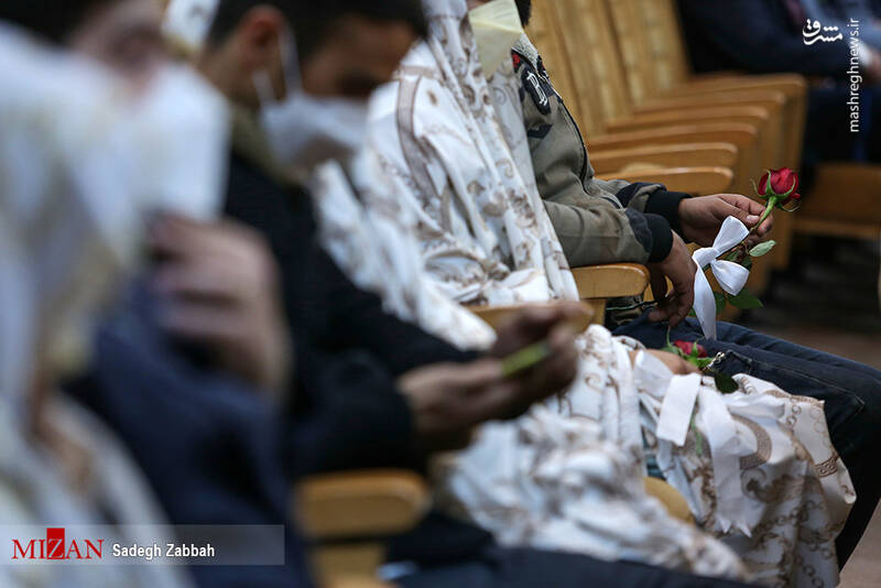 عکس/ اهدای ۱۰۰۰ سری جهیزیه به زوجهای جوان در مشهد