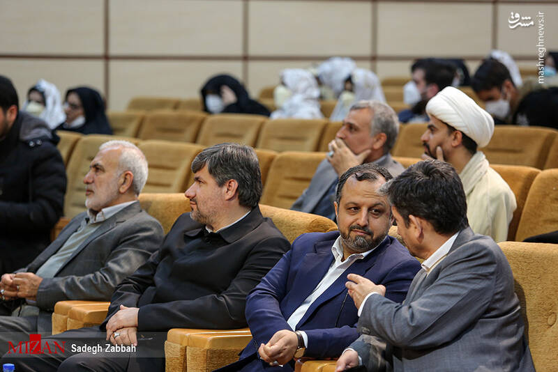 عکس/ اهدای ۱۰۰۰ سری جهیزیه به زوجهای جوان در مشهد