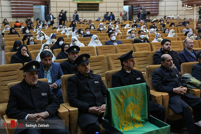 عکس/ اهدای ۱۰۰۰ سری جهیزیه به زوجهای جوان در مشهد