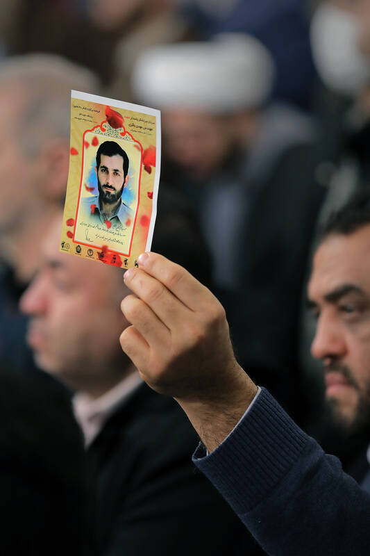 آذربایجان اویاخدی، انقلابا دایاخدی