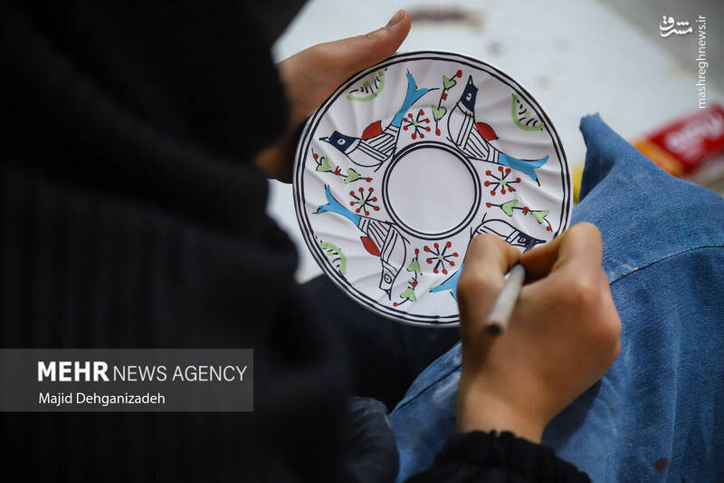 عکس/ دستانی از جنس خاک