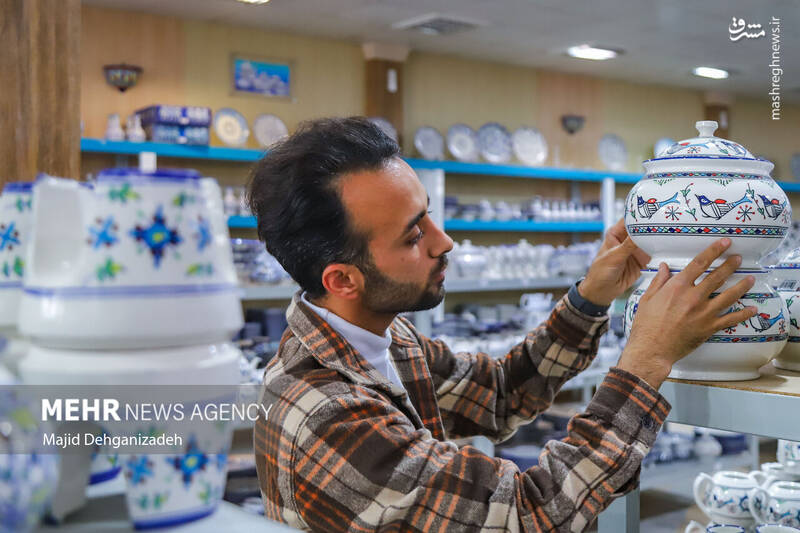 عکس/ دستانی از جنس خاک