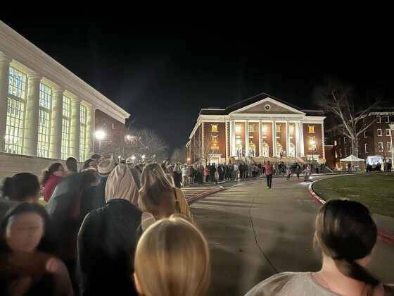 اعتکاف در قلب ایالت کنتاکی/ تشنگی معنوی هزاران دانشجوی آمریکایی برای «احیاء» و عبادت جمعی+عکس و فیلم