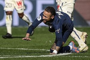 شانس نیمار برابر بایرن کم تر شد