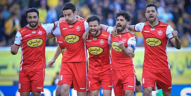 پرسپولیس سپاهان را به ۴ میخ کشید/ صعود سرخها با اشتباهات اخراجی استقلال +فیلم