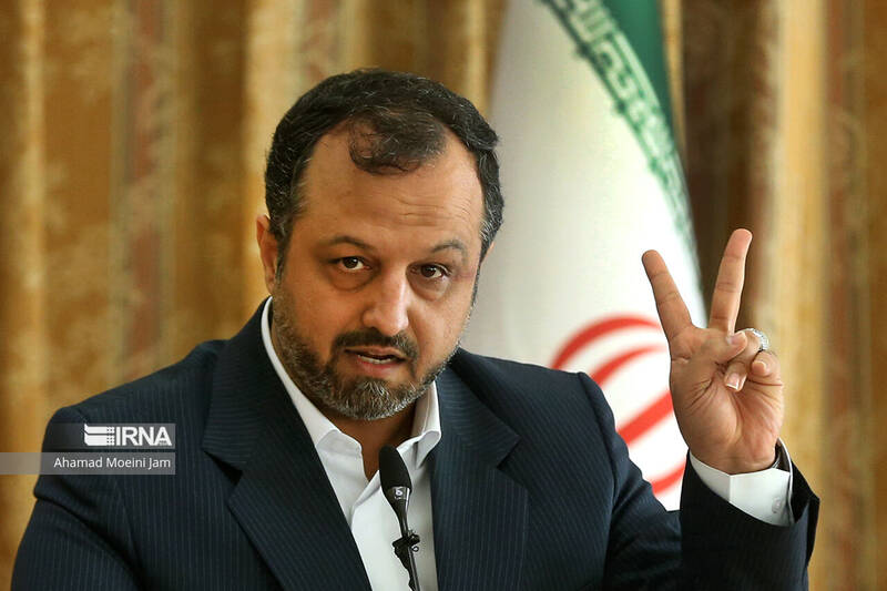 وزیر اقتصاد: نرخهای تلگرامی ارز ربطی به تجارت ندارد وزیر اقتصاد: نرخهای تلگرامی ارز ربطی به تجارت ندارد