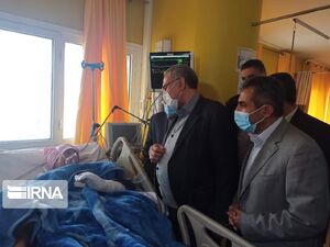 وزیر بهداشت از مصدومان سانحه بالگرد در کرمان عیادت کرد