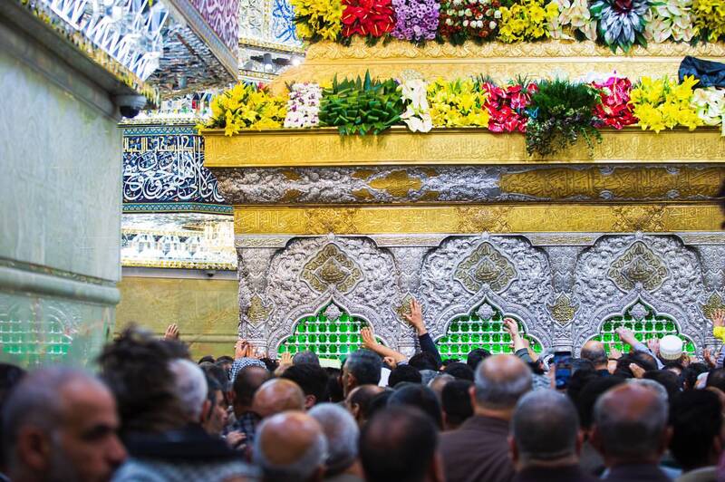 جشن تولد خادمان حرم حسینی برای امام سوم شیعیان+فیلم