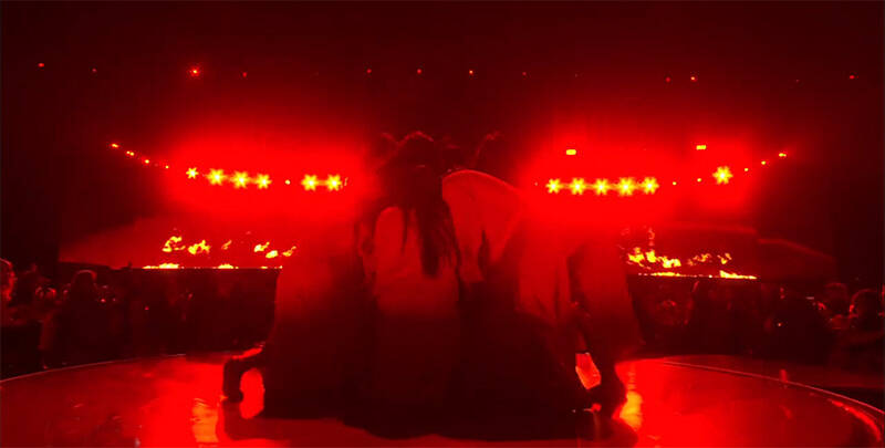 مناسک شیطانی سرخپوشان در پسزمینه آتش دوزخ/ کفروَرزی ابرستاره هیپ هاپ با کلمه مقدس «هو» +تصاویر