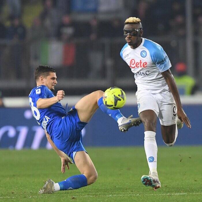 ناپولی هر روز نزدیکتر از دیروز به قهرمانی