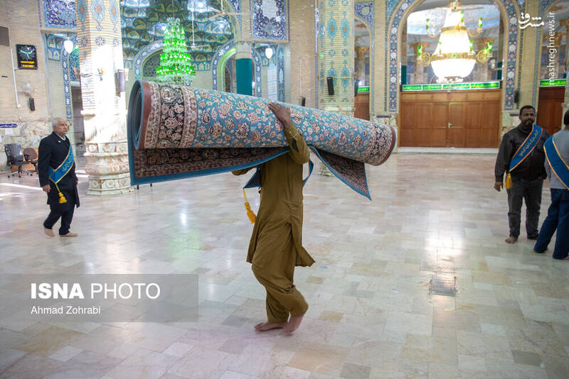 عکس/ غبارروبی مسجد مقدس جمکران در آستانه نیمه شعبان
