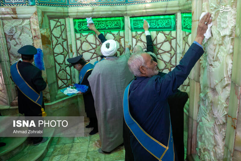 عکس/ غبارروبی مسجد مقدس جمکران در آستانه نیمه شعبان