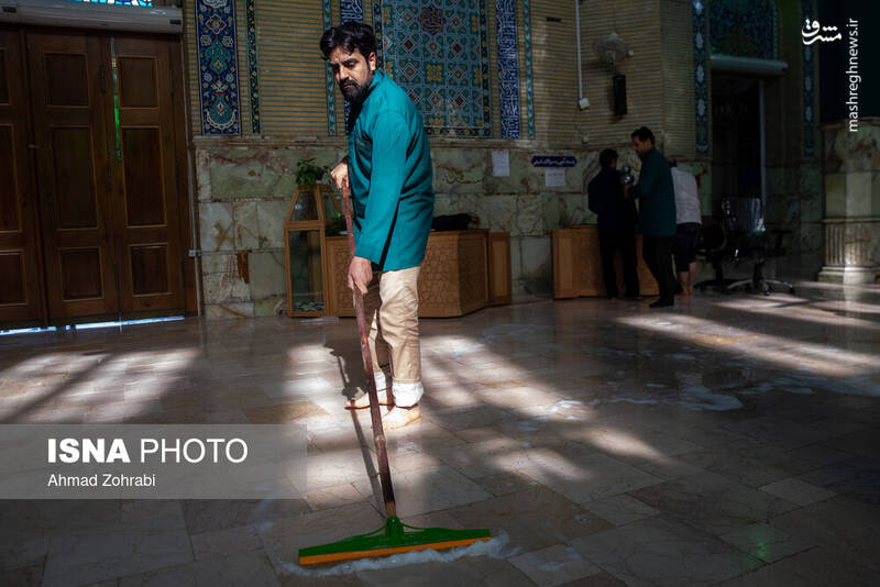 عکس/ غبارروبی مسجد مقدس جمکران در آستانه نیمه شعبان