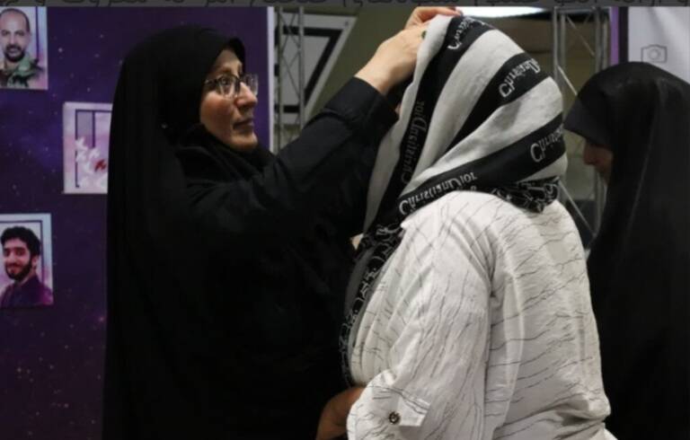 ماجرای پاساژگردی دختران بی حجاب + عکس 6