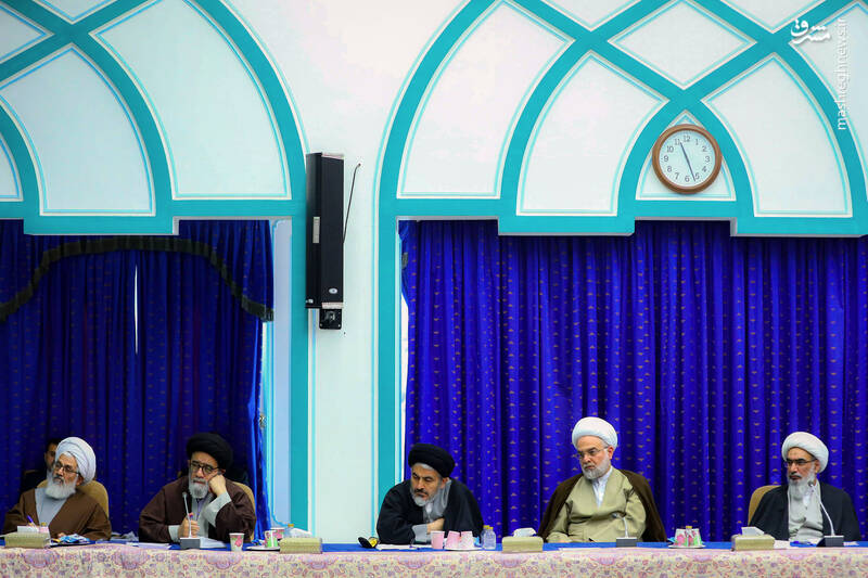 عکس/ نشست رئیسی با نمایندگان ولی فقیه و ائمه جمعه استانها