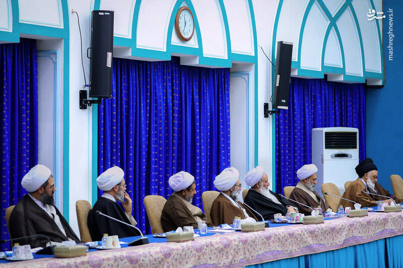 عکس/ نشست رئیسی با نمایندگان ولی فقیه و ائمه جمعه استانها