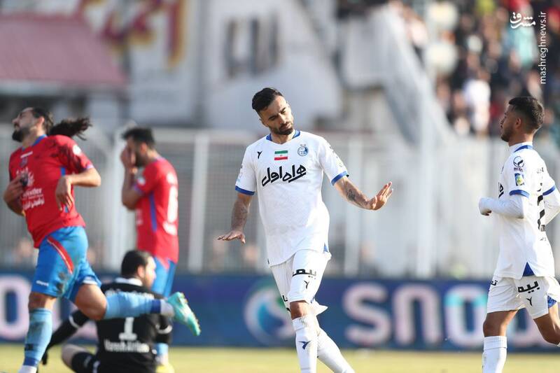 نساجی ترمز استقلال را کشید/ هدیه کلانتری به مدعیان +عکس