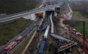 کشته شدن 38 نفر سانحه تصادف قطار در یونان