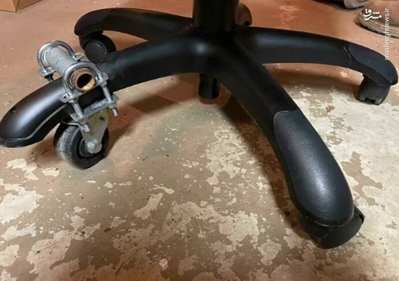 اضافه کردن یک چرخ دیگر برای یکی از پایههای شکسته شده صندلی چرخدار