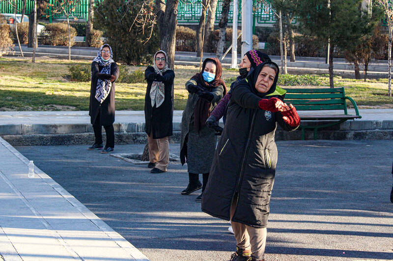 عکس/سالمندان و ورزش صبح گاهی