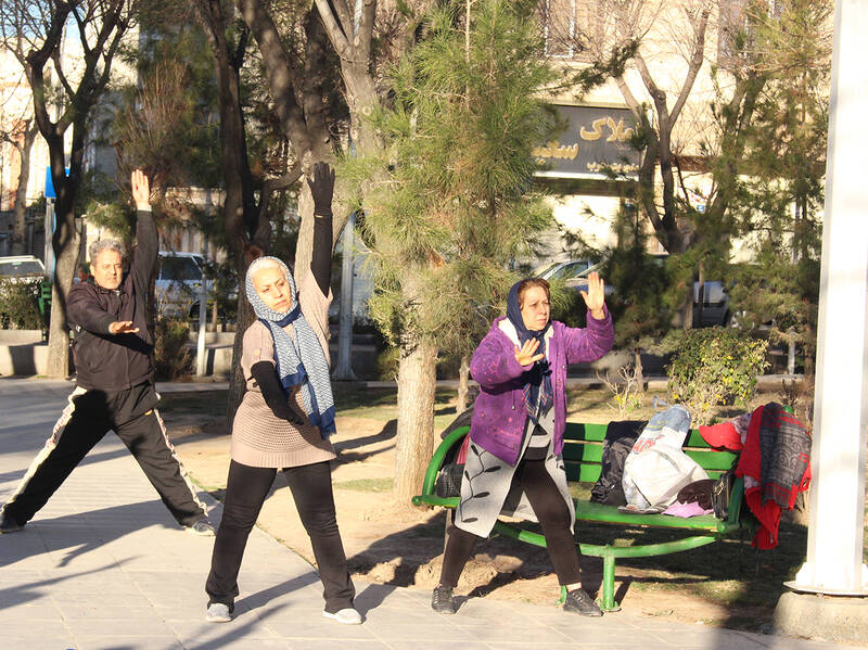 عکس/سالمندان و ورزش صبح گاهی