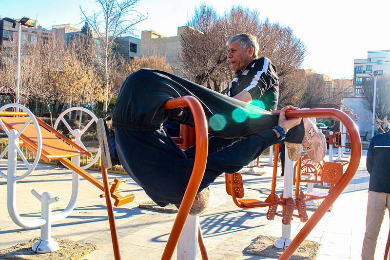 عکس/سالمندان و ورزش صبح گاهی