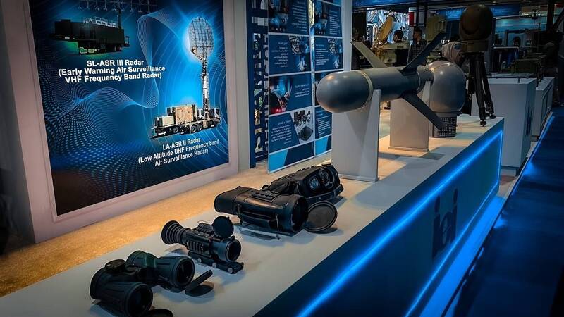 تصاویری از غرفه ایران در نمایشگاه امنیتی-دفاعی بغداد