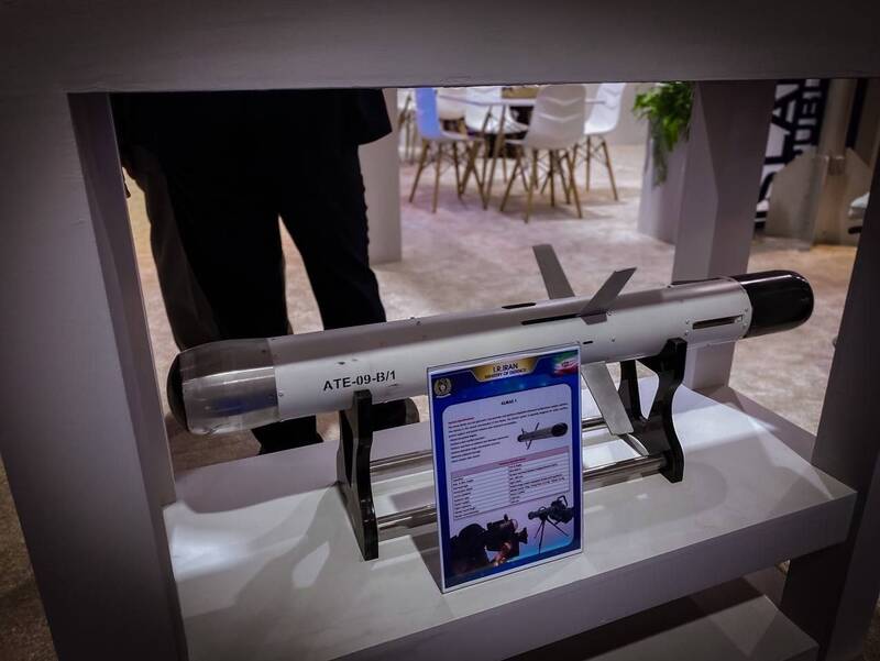 تصاویری از غرفه ایران در نمایشگاه امنیتی-دفاعی بغداد