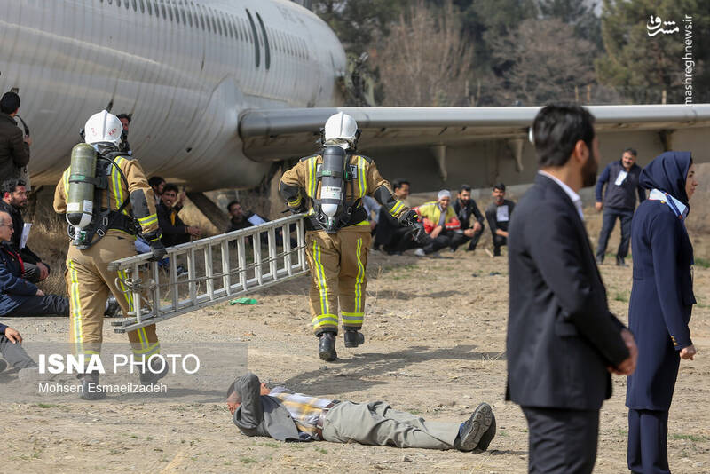 عکس/ مانور طرح اضطراری در فرودگاه مشهد