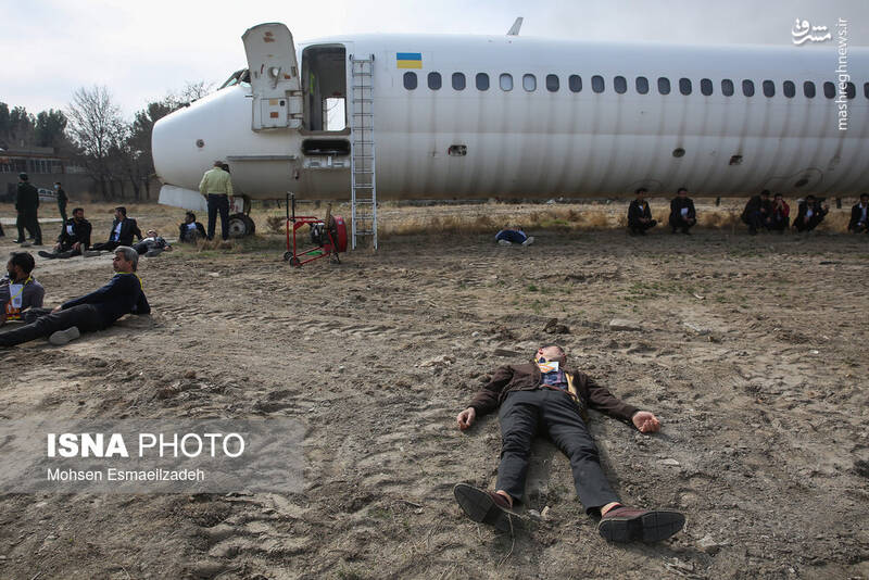 عکس/ مانور طرح اضطراری در فرودگاه مشهد