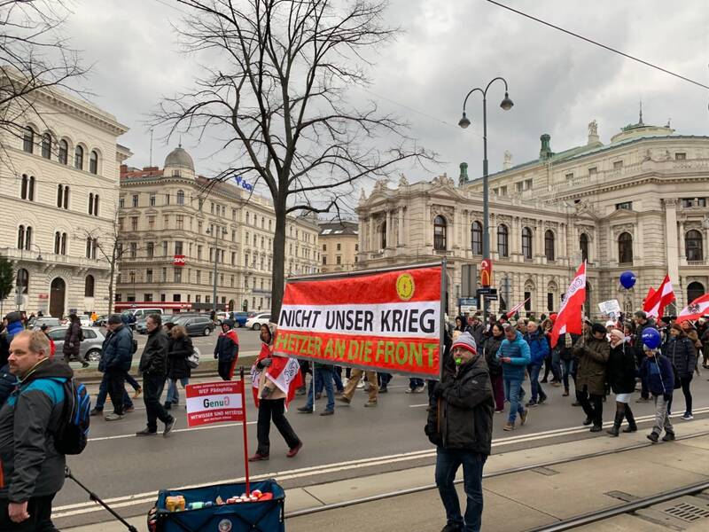 تظاهرات ضد اتحادیه اروپا در اتریش +عکس و فیلم