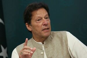 واکنش عمران خان به یورش پلیس پاکستان به اقامتگاهش در لاهور