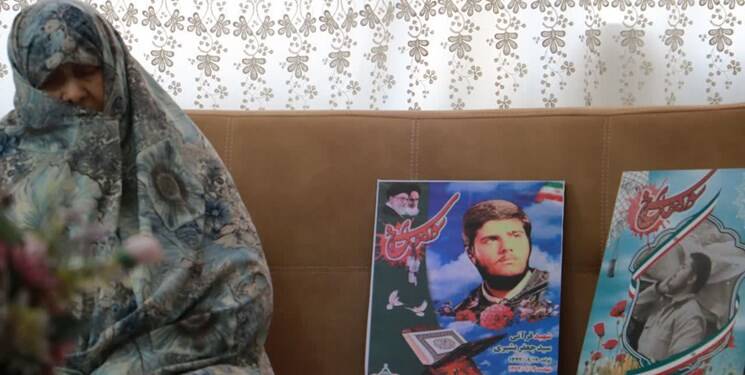 شهیدی که در آغوش مادرش آسمانی شد