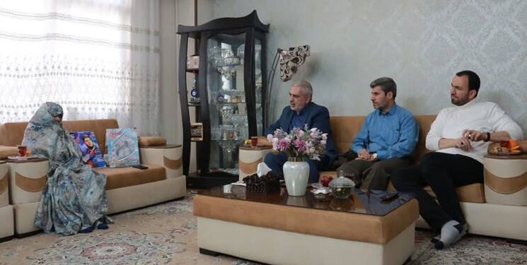 شهیدی که در آغوش مادرش آسمانی شد