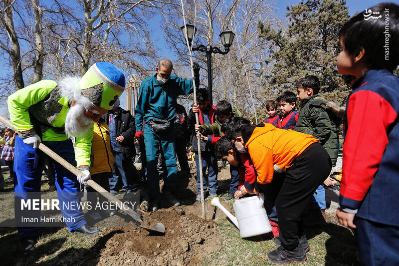 عکس/ مراسم روز درختکاری در همدان